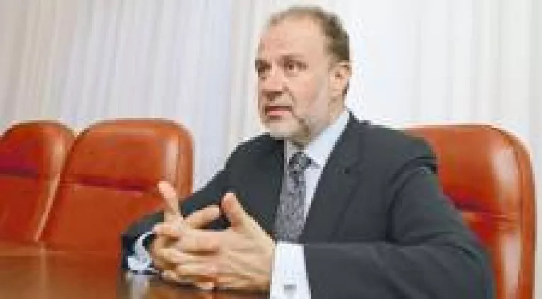 Adoptarea unilaterala a euro este exclusa