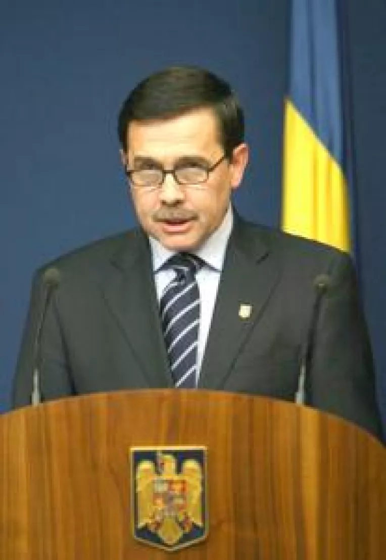 Avantajele si dezavantajele introducerii impozitului forfetar