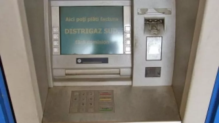 Bancomatele BCR, oprite pentru doua ore