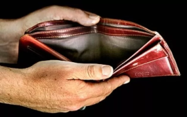 Basescu si Pogea adancesc criza: Ei vor marirea TVA la 21 la suta