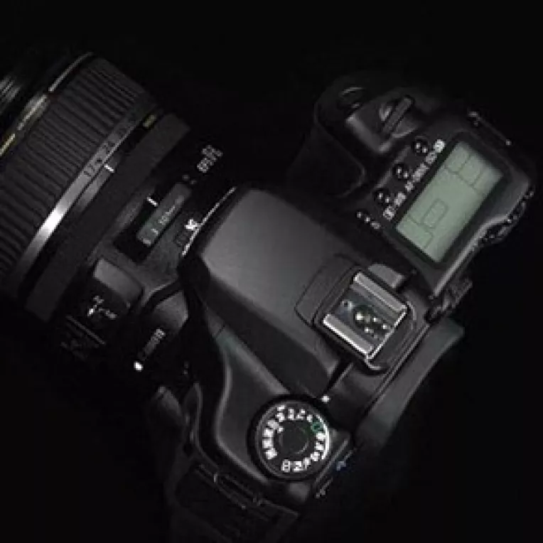 Canon pregateste EOS 40D