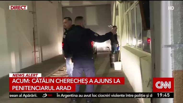 Catalin Chereches a ajuns la Penitenciarul Arad sub escorta Politiei Romane