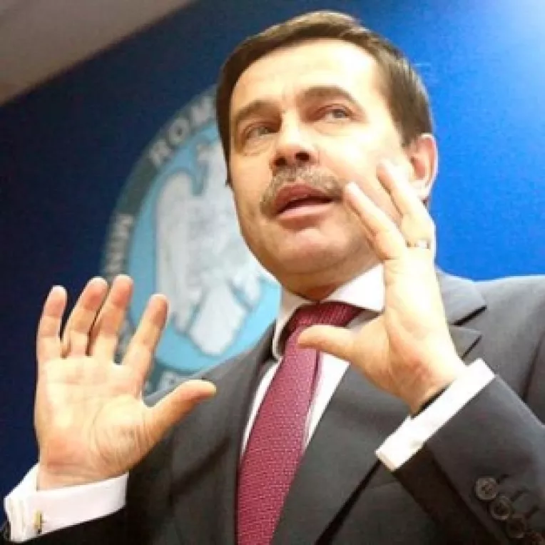 Concediu fara plata vs. disponibilizare