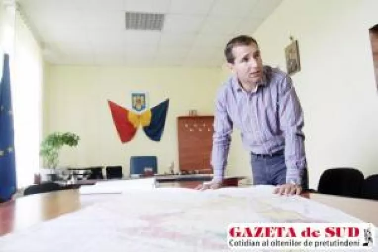 Exclusiv, Dolj: CANDIDAT LA PRIMARIE, AGRESAT DE PRIMARUL IN FUNCTIE