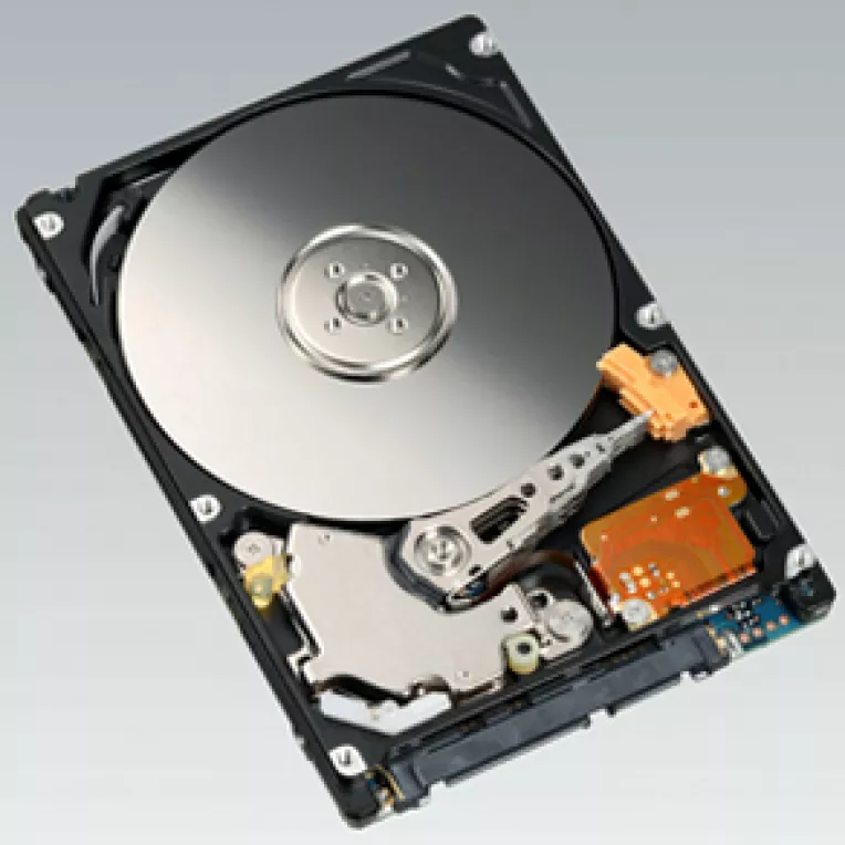Fujitsu lanseaza cel mai incapator harddisk de 2.5"