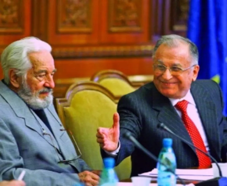 Ion Iliescu: Trupul se intoarce in pamant, ingropat ori incinerat