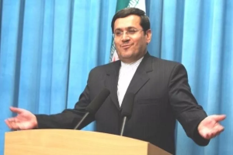 Iranul cere marilor puteri "revizuirea politicii"