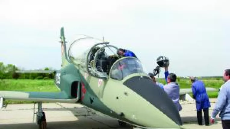 Italienii de la Alenia nu-si dau concediile pe Avioane Craiova