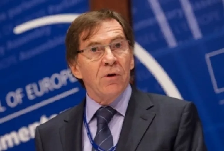 Jean - Claude Mignon, presedintele Adunarii Parlamentare a Consiliului Europei, va sustine o alocutiune in Parlamentul Romaniei