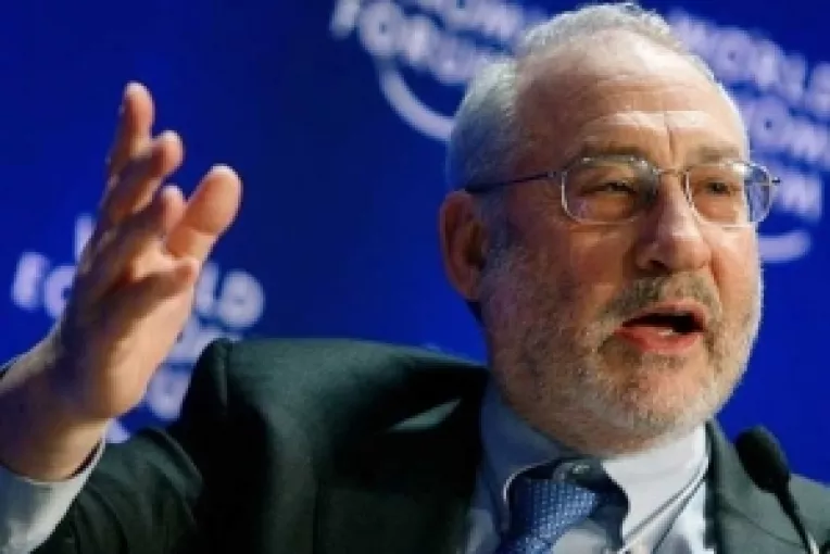 Joe Stiglitz: Intreaga economie se va prabusi, daca se pastreaza sistemul actual
