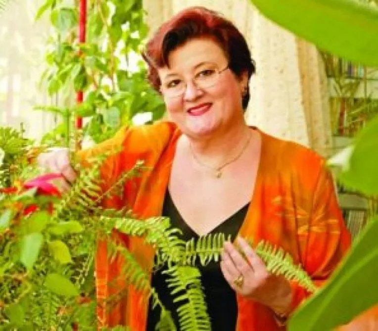 Marioara Murarescu, internata in spital pentru cancer tiroidian in faza terminala