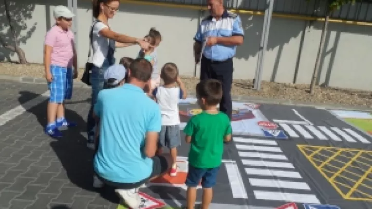 Politia Romana si Lidl dau Verde la educatie pentru circulatie in a treia editie consecutiva a campaniei de educatie rutiera pentru copii