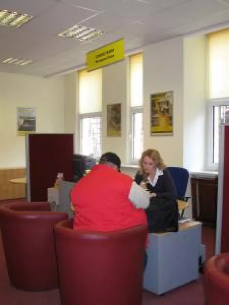 S-au ieftinit creditele. Cine se imprumuta?