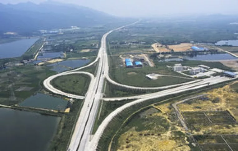 Solutia iesirii din criza: Construirea de catre chinezi a autostrazilor din Romania
