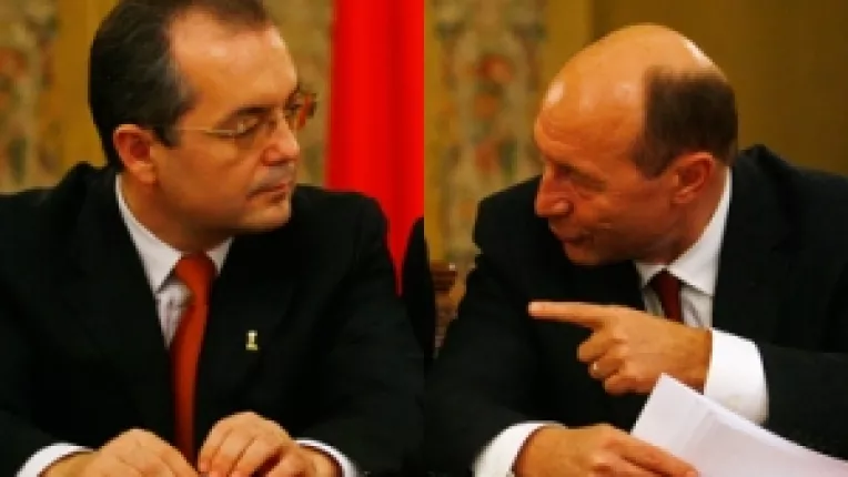 Sondaj: Basescu este puternic, Boc este slab