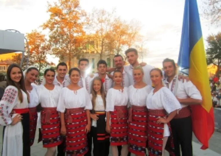 Succes al Operei Comice pentru Copii Bucuresti, la International Folklore Festival PRAGA, Cehia 2013